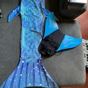 Mermaid tail with flipper